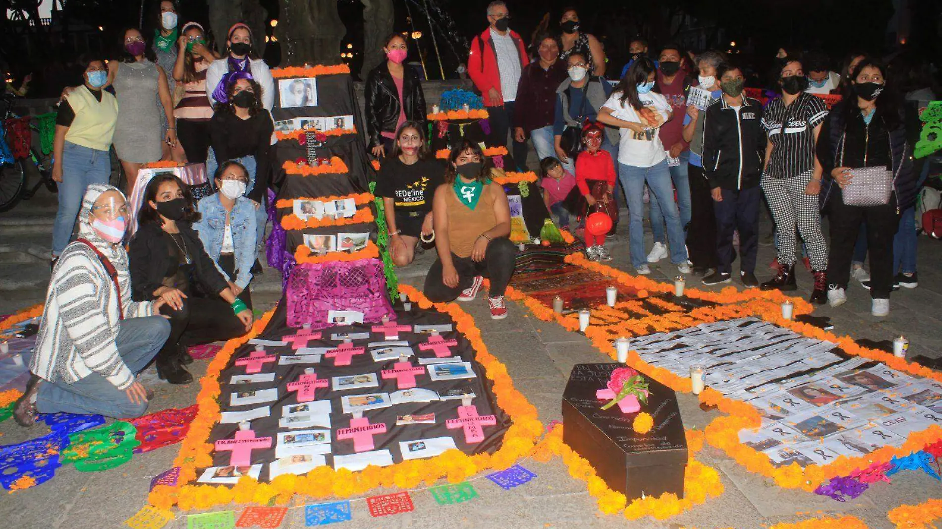 No alcanza el cempasúchil colocan ofrenda a víctimas de feminicidio y crímenes de odio